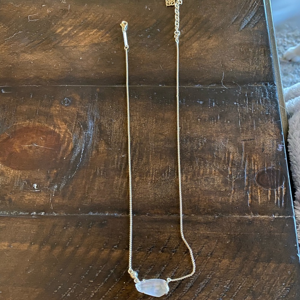 Kendra Scott necklace